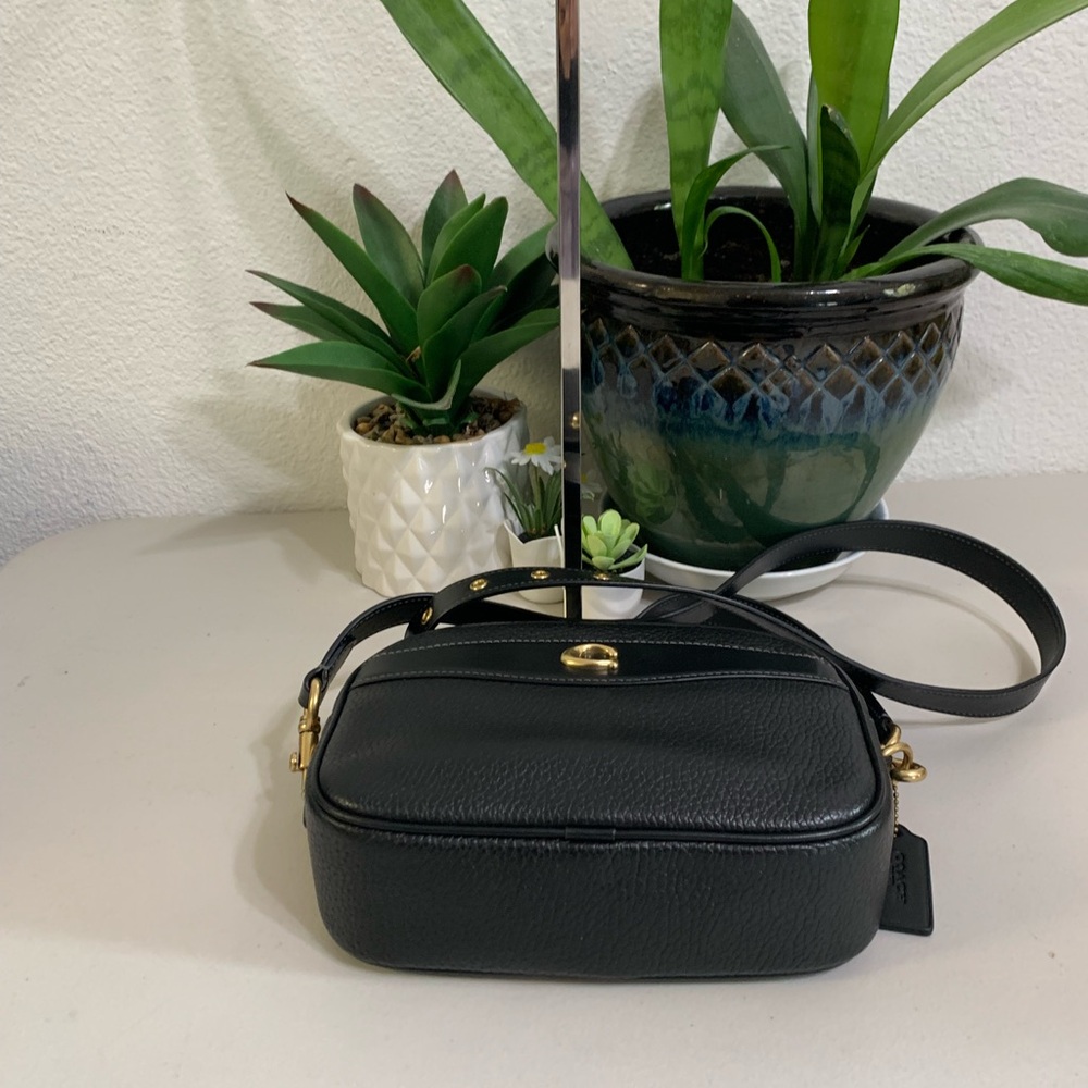 💕👜 COACH Camera Crossbody Black Leather Bag - Picture 6 of 11